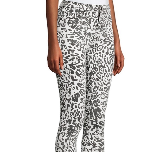 Hudson Jeans
Barbara High-Rise Leopard Skinny Jeans - Picture 4 of 9